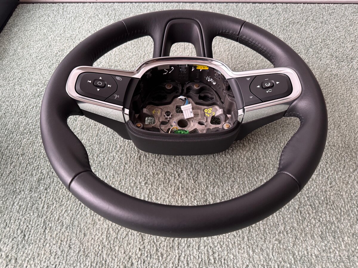 Volant Volvo XC40 - 2