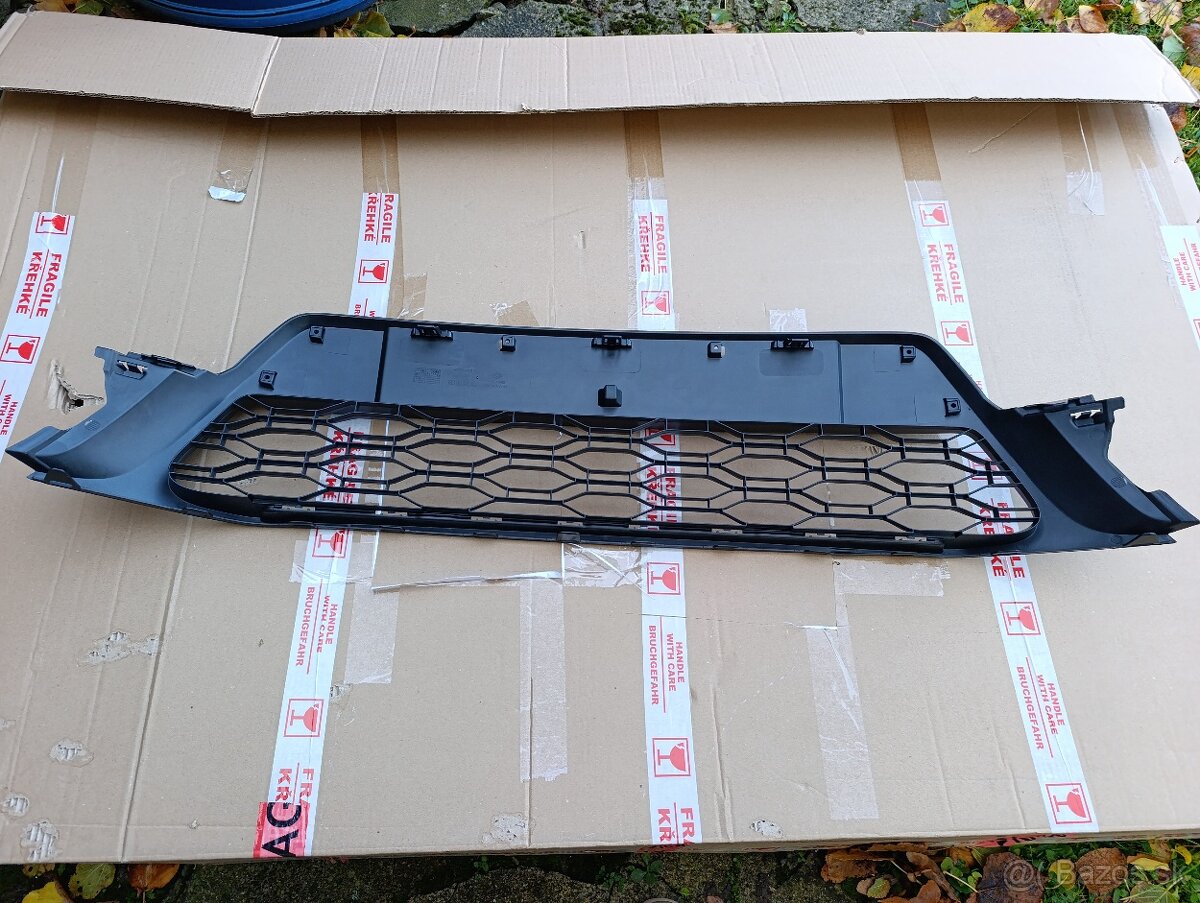 Spodný stredový nárazník Dacia Stepway 17-20 - 2