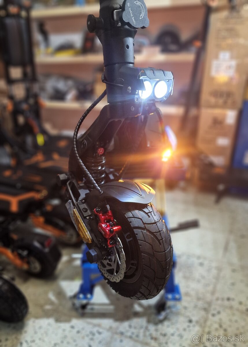 Upravená Kukirin G2 MASTER 6. elektrická kolobežka - 2