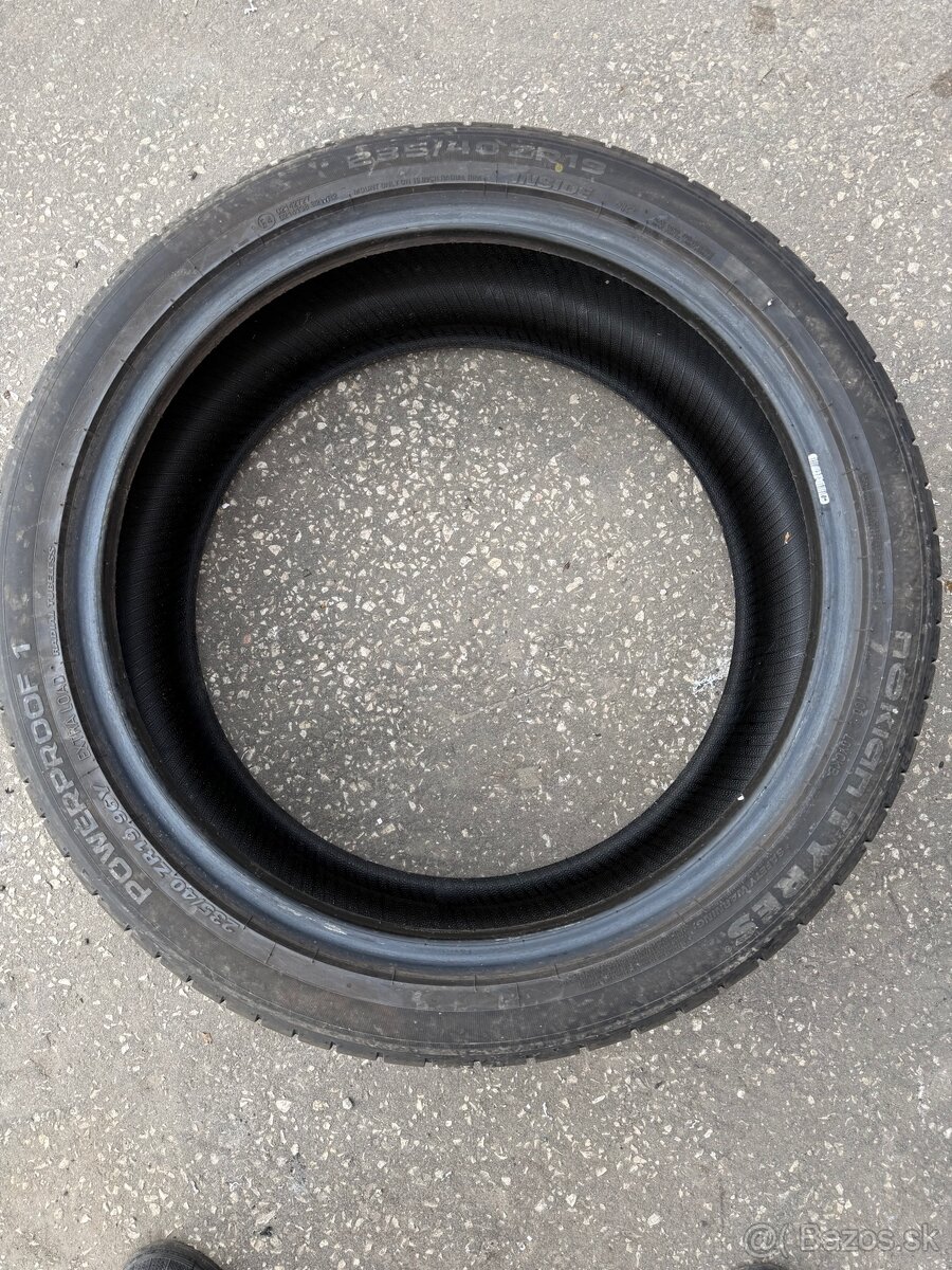 Nokian 235/40 19 - 2