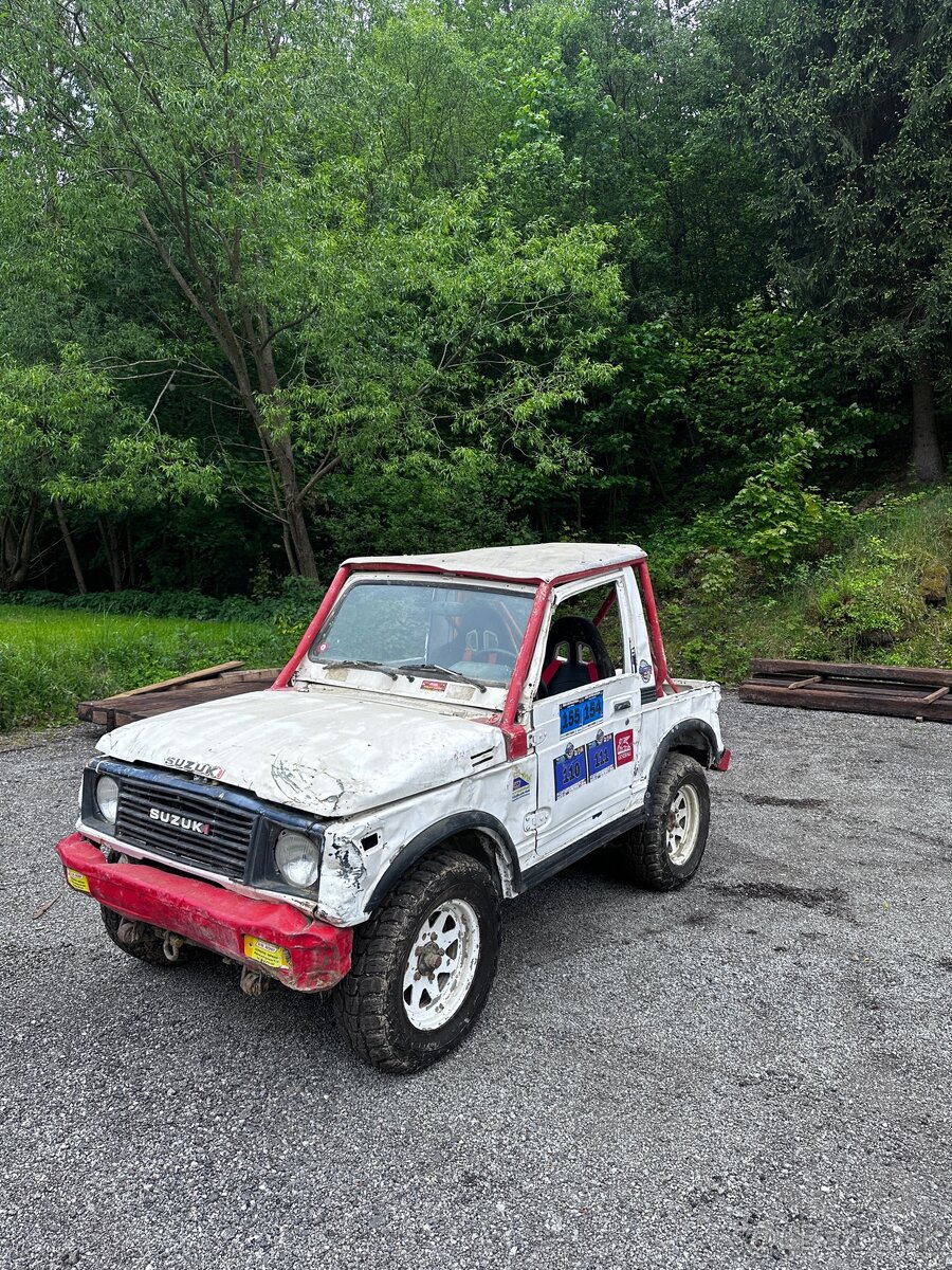 Závodný špeciál Suzuki Samurai