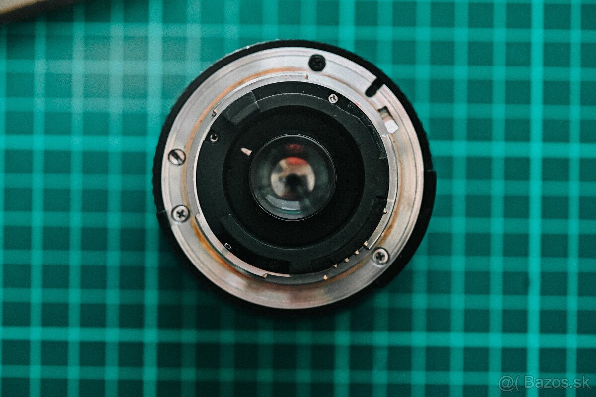 Nikkor 20mm 2.8D AF - 2