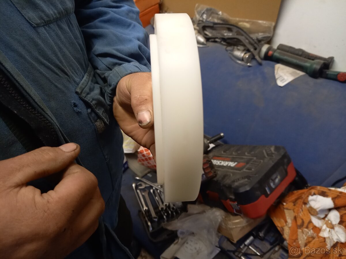 Predám vymedzovací kus na vyvažovanie Iveco kolies - 2