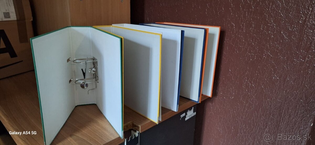 PREDAJ - Šanónov do kancelárie - 2