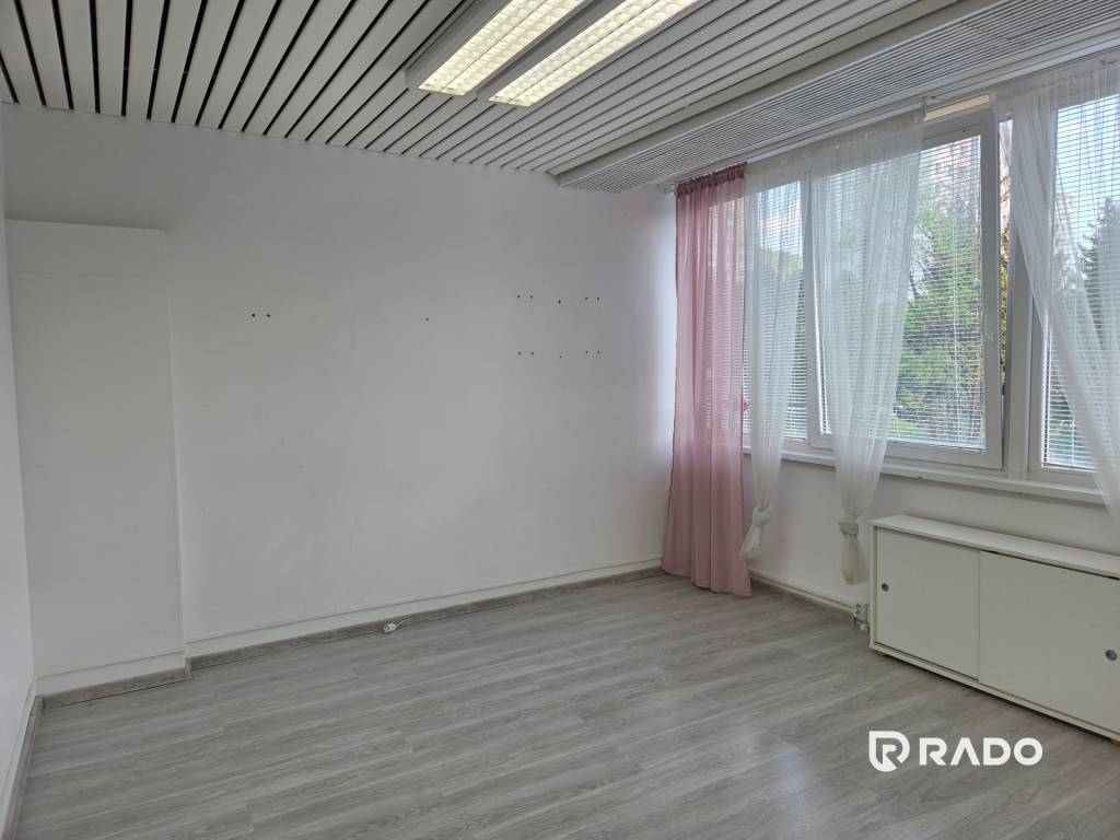 RADO | Na prenájom administratívny priestor, 20 m2, Považská - 2