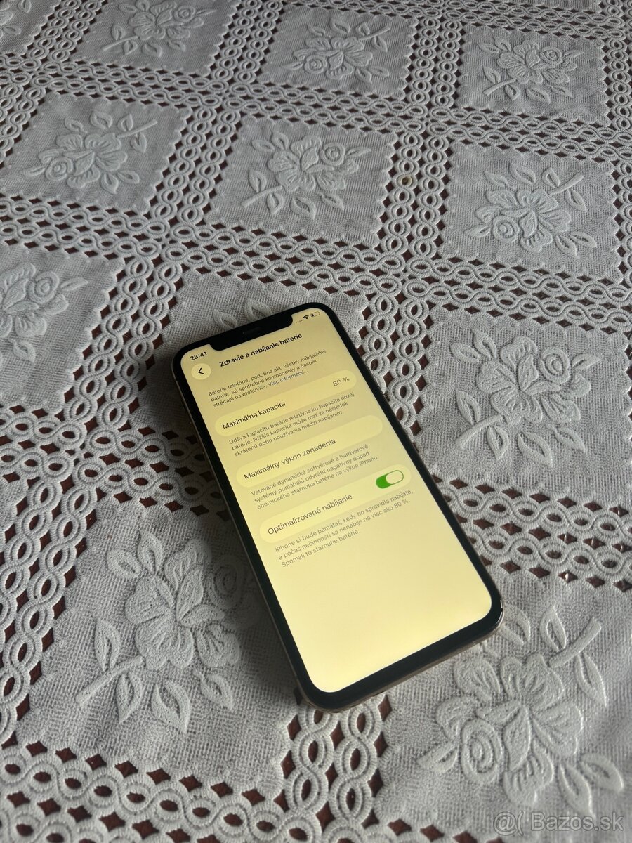 iPhone 11 Pro 64GB - Top stav - 2