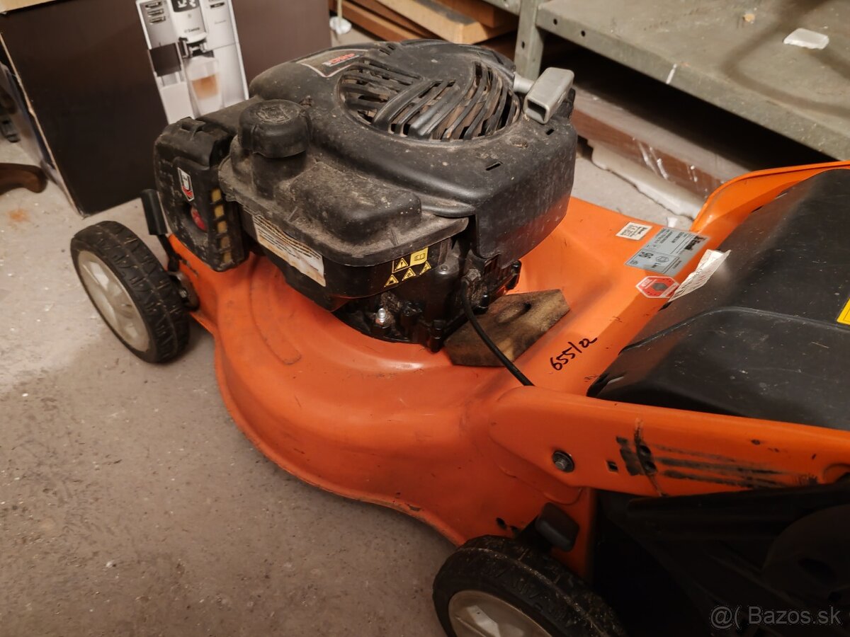 Benzínová kosačka - 2