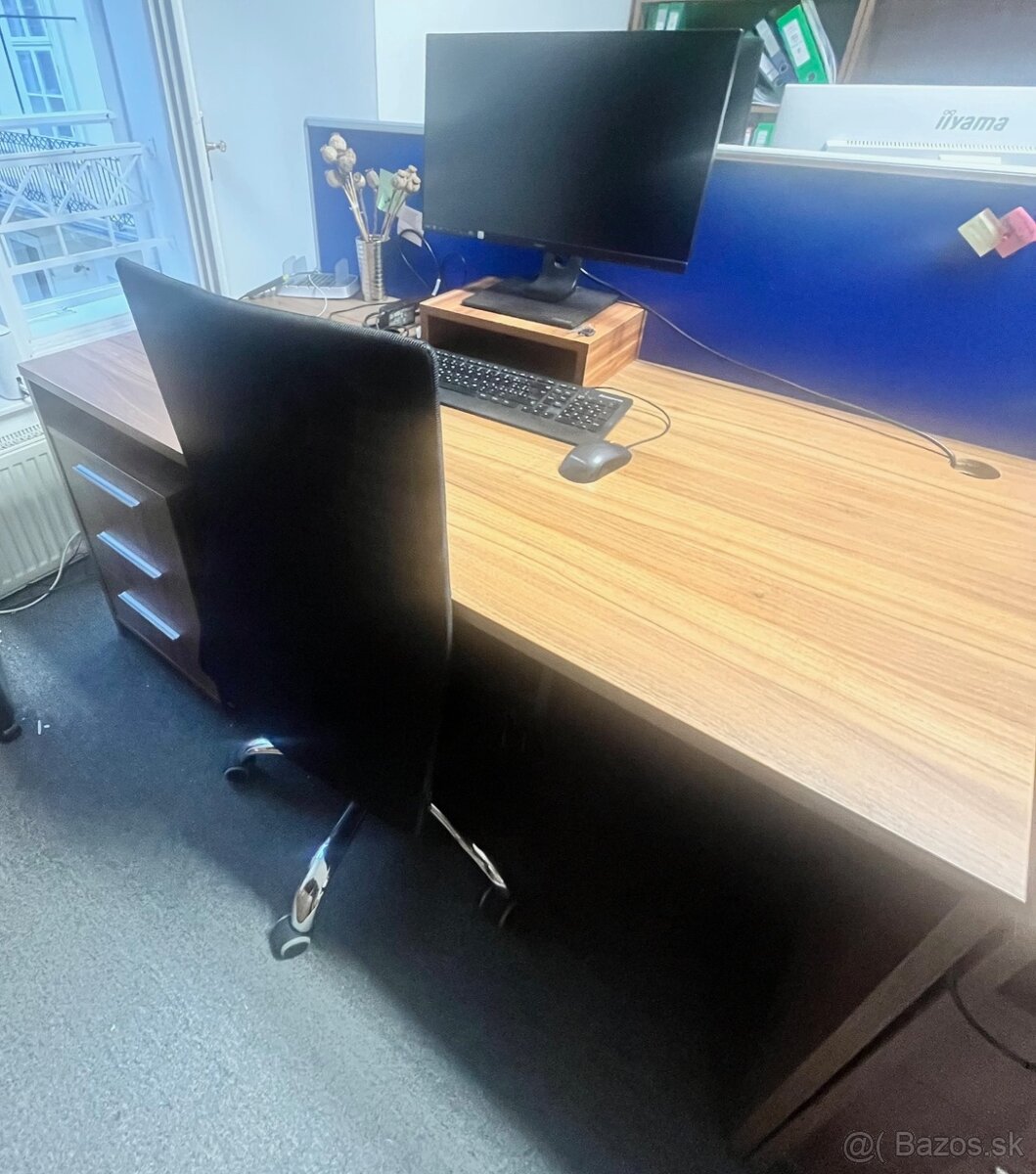 Predám kancelársky nábytok - 2