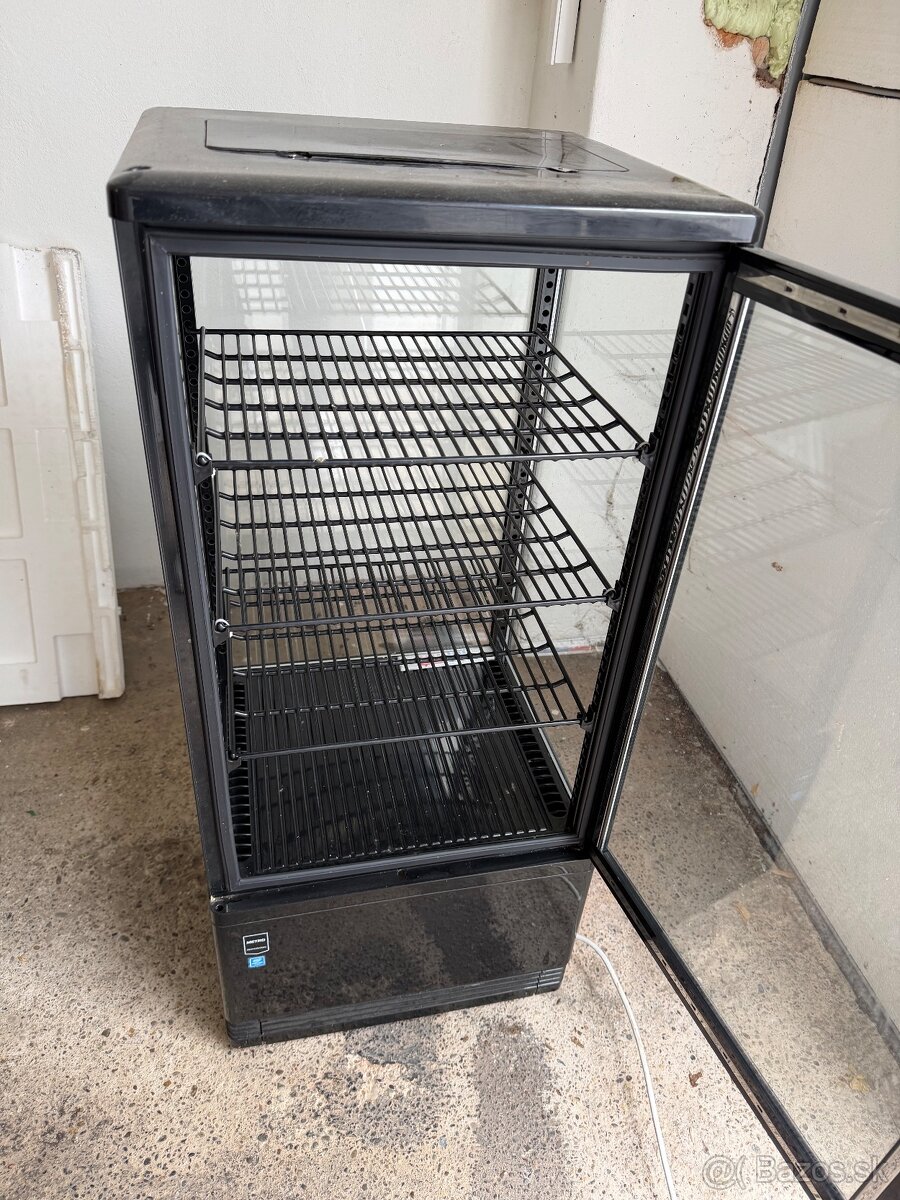 Predam chladničku na zákusky - 2