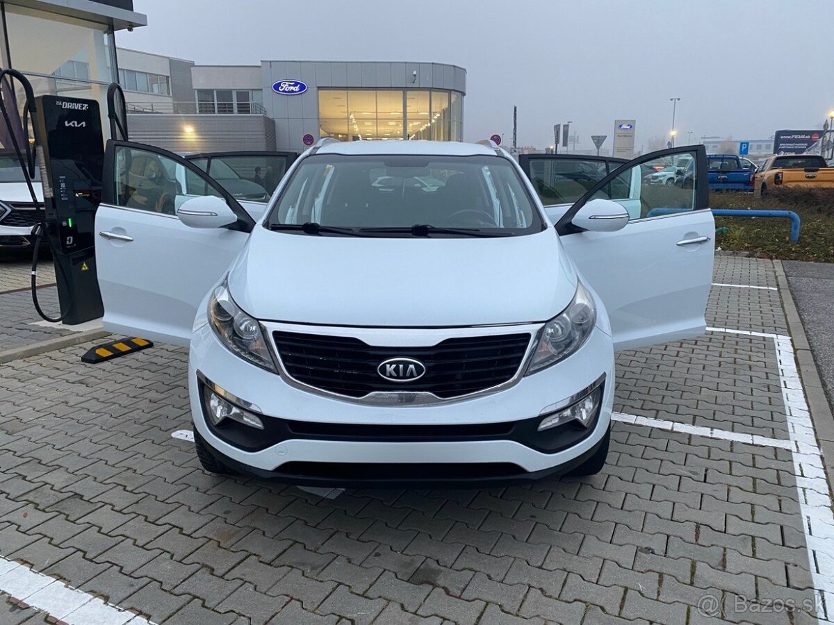 Kia Sportage 2.0 CRDI, 100 kW, automatic 4x4 - 2