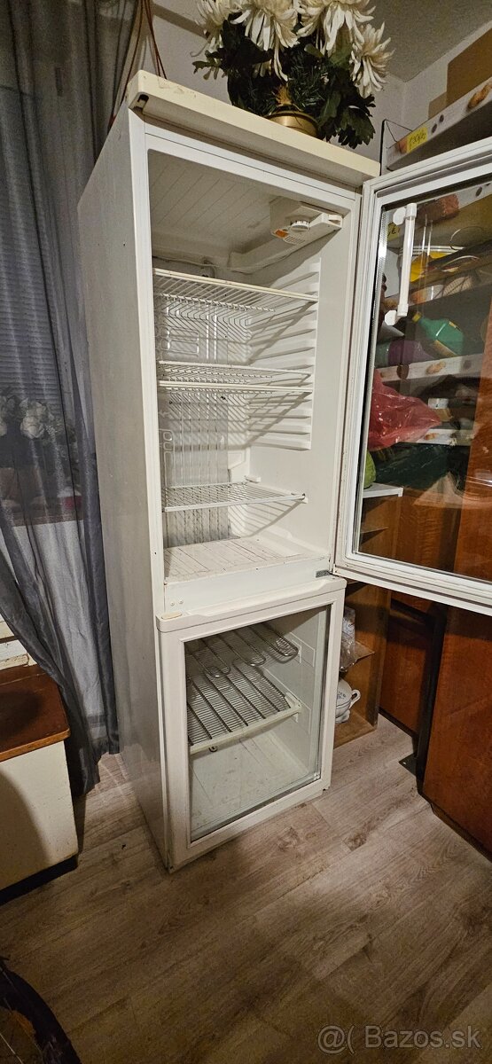 Chladnička presklena vitrína - 2