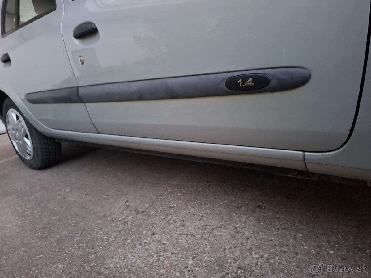 Renault Thália 1,4 55kw rv.2001 - 2