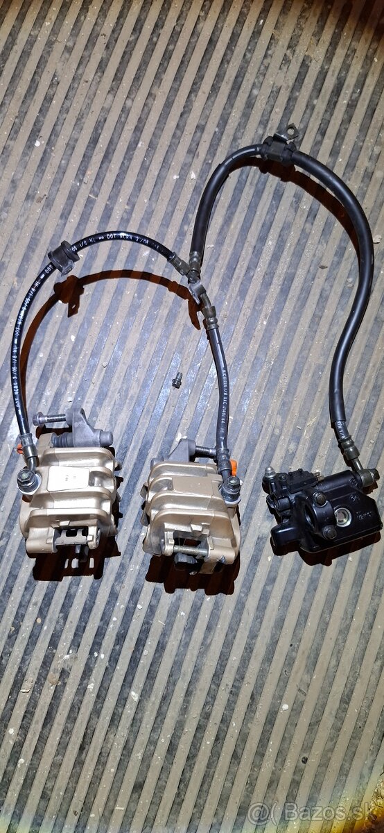 Honda CB600 Hornet 2005 predný brzdový systém - 2