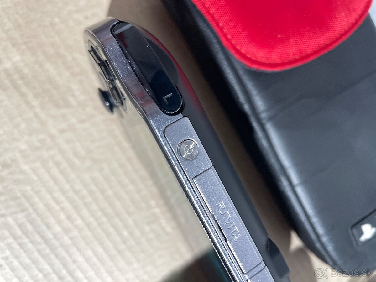 PS VITA PCH-1004 OLED displej -folia +8GB - 2