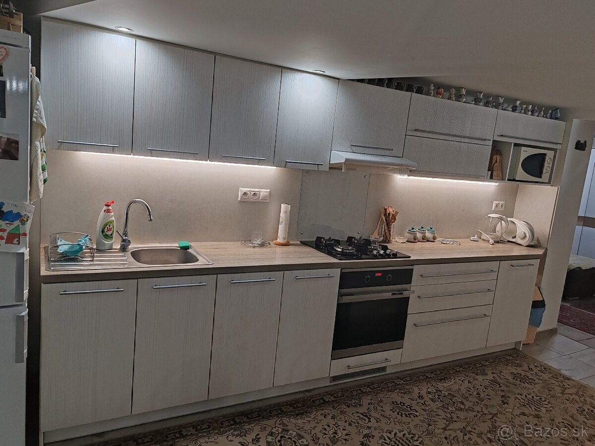 Chata pod hradom Červený kameň, PREDAJ alebo VÝMENA - 2