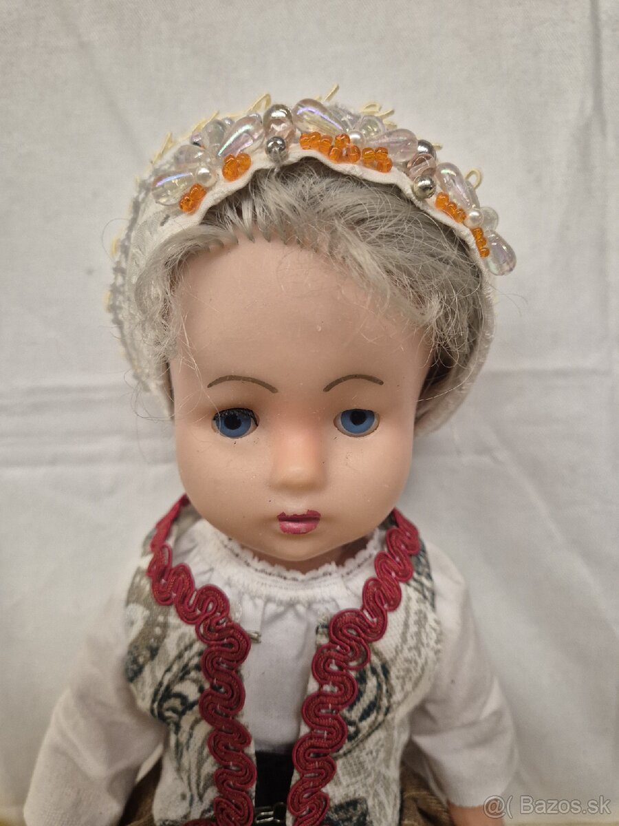 Predam babiky v kroji - 2