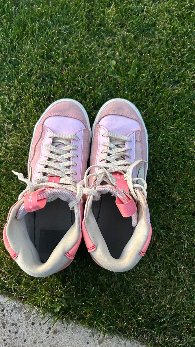 Nike Blazer Mid ’77 Se D - 2