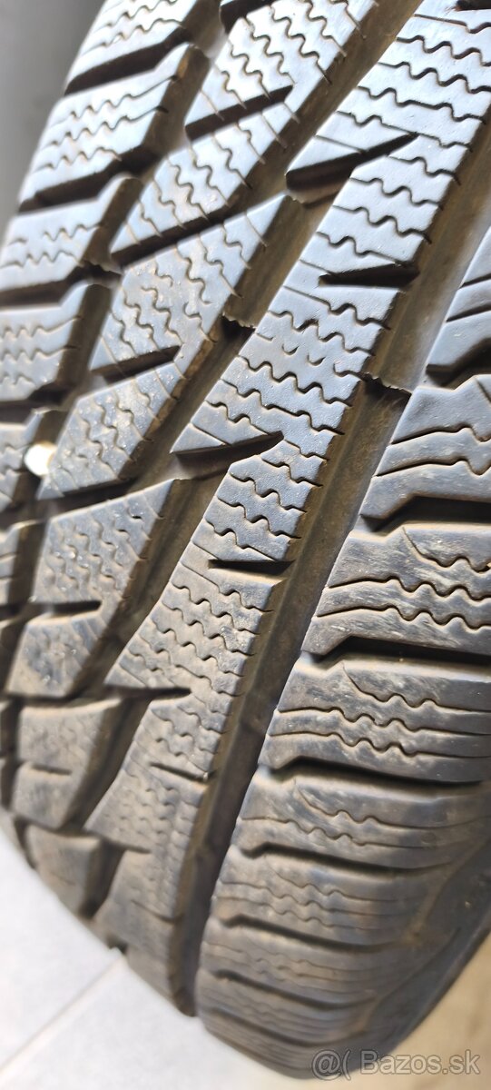 Predám zimné gumy 195/65/15 matador - 2