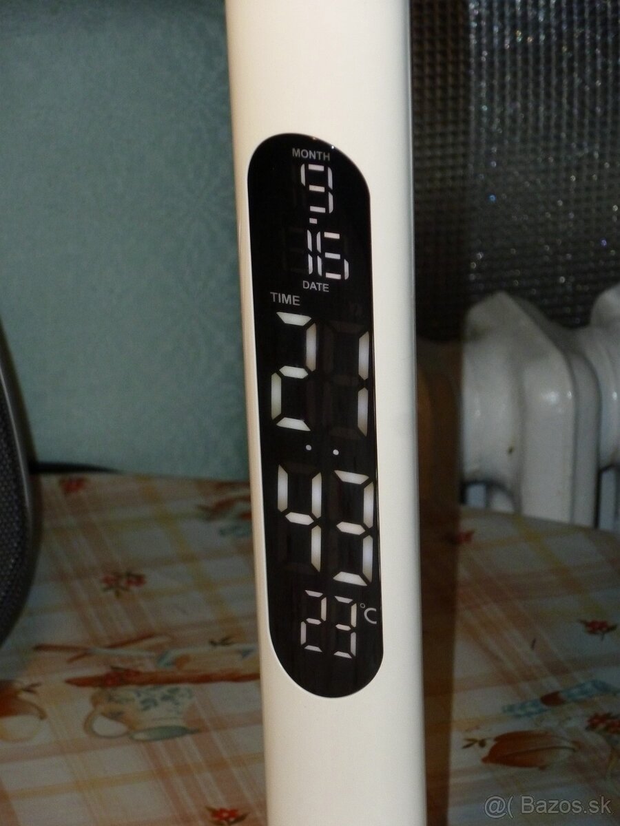 Predám stolnú LED lampu s hodinami - 2