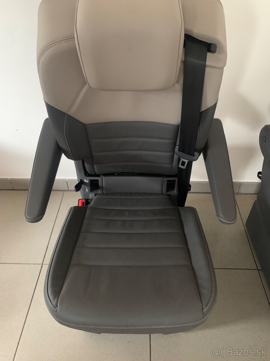 Prodám prostřední sedadlo VW Multivan T7 Kůže - 2