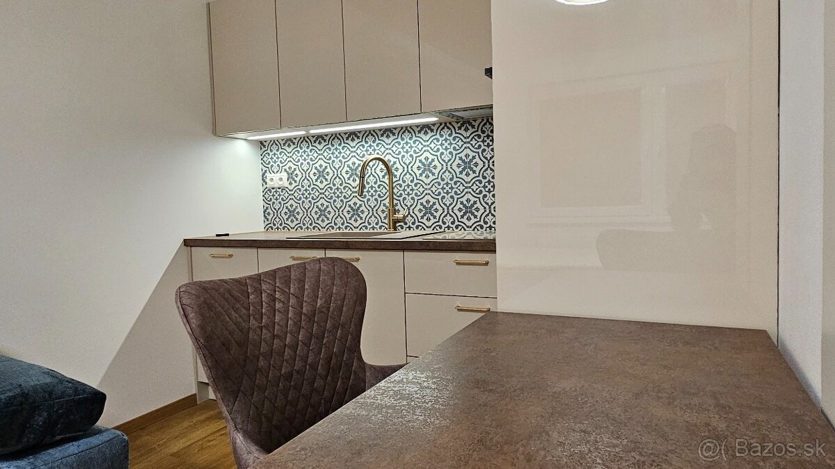 Luxusna plne zariadena garsonka - 2