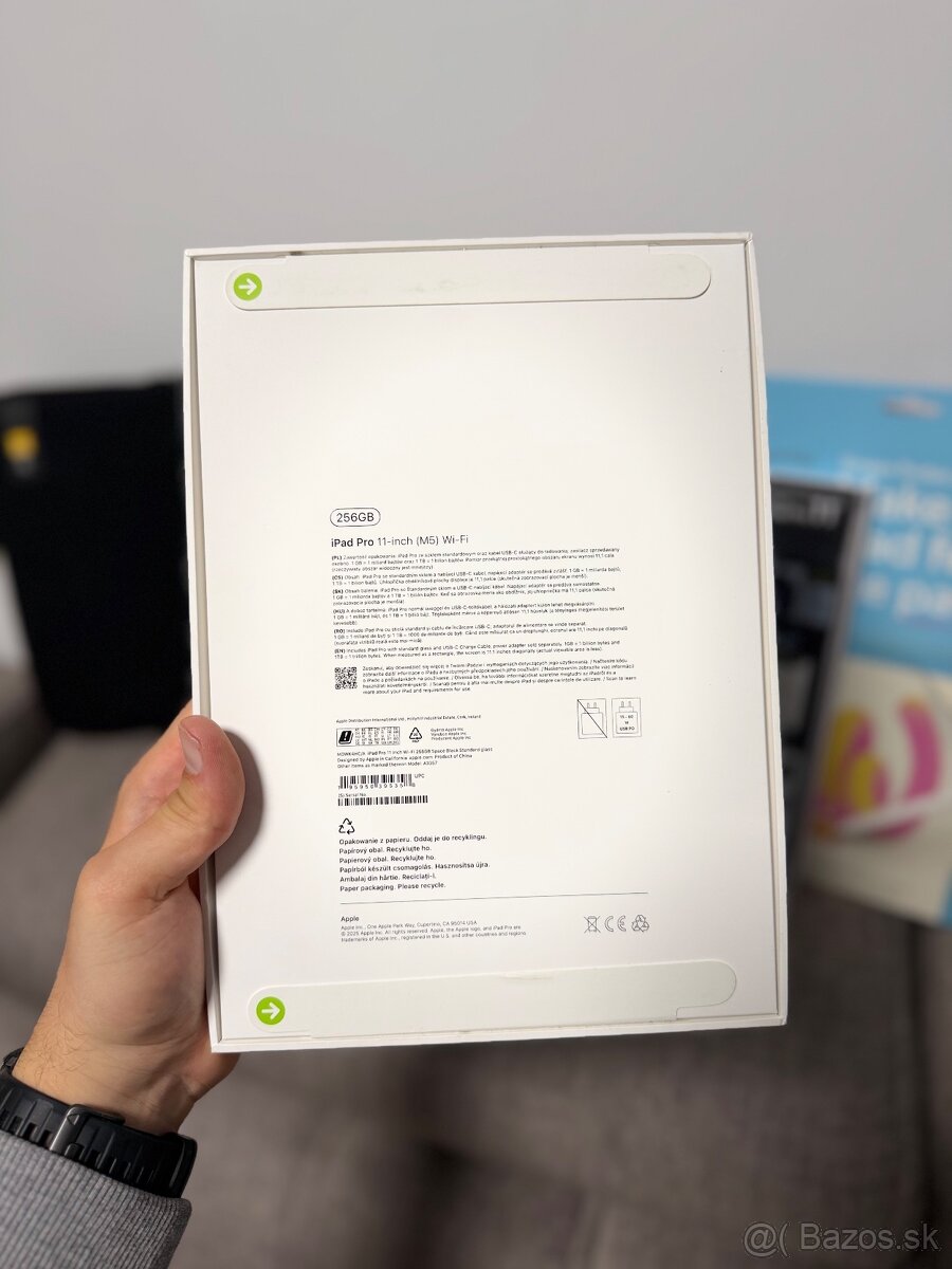 NOVÝ Apple iPad Pro 11" M5 + fólia PaperLike + obaly - 2