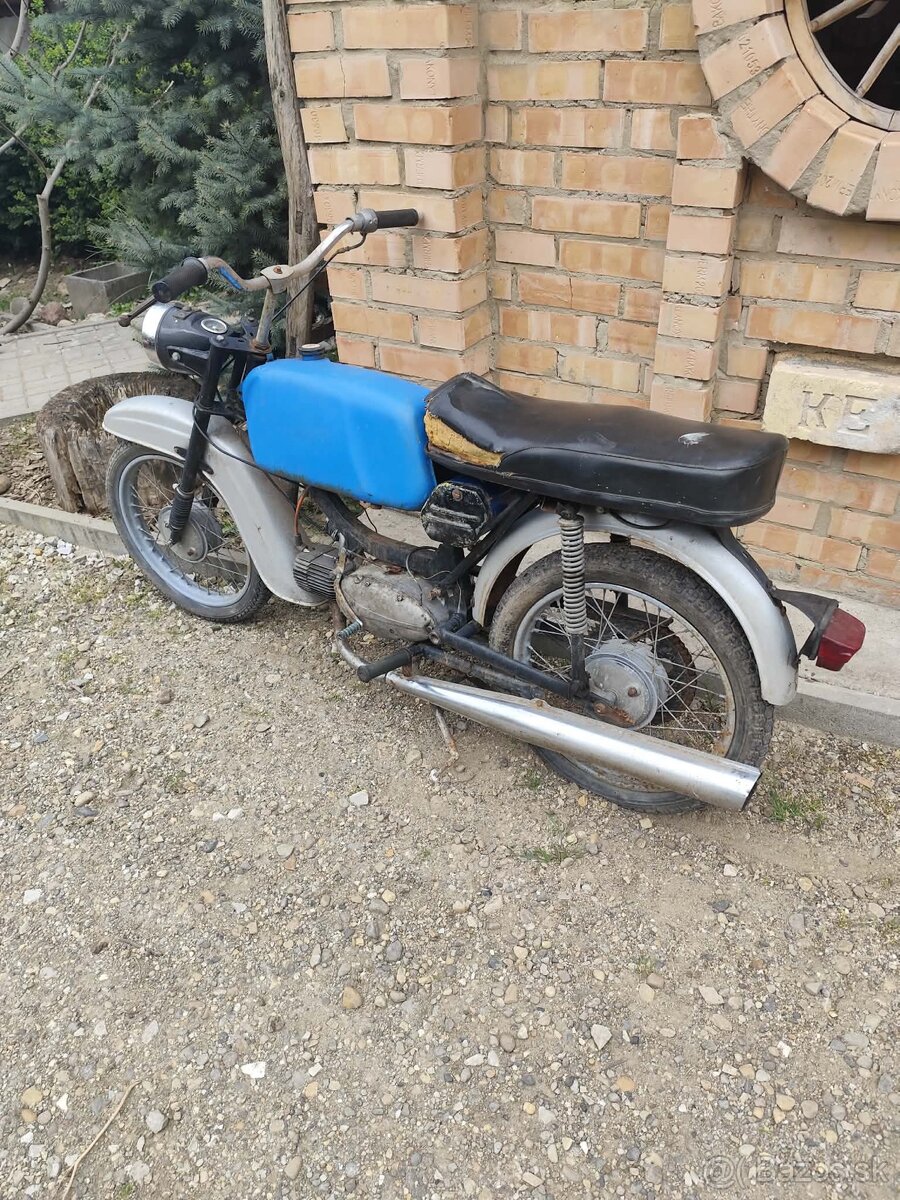 Jawa mustang - 2
