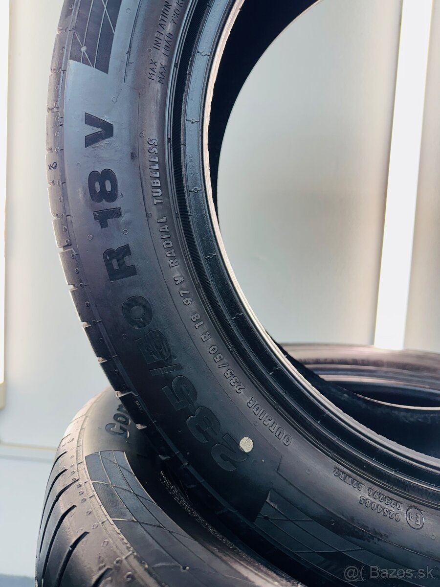 Continental 235/50R18 - 2