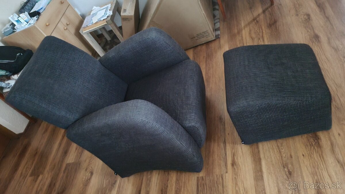 Kreslo a taburetka - 2