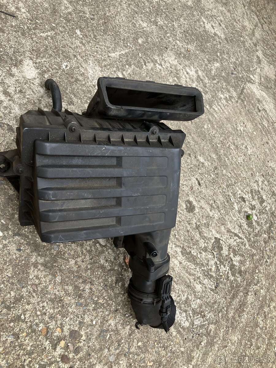 5q0129607s Škoda Octavia 3 iii filtrbox - 2