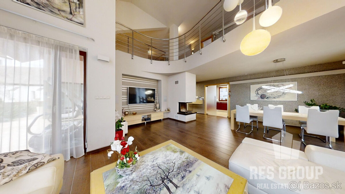 Na predaj, dom so 6 izbami a vonkajším bazénom Žilina - Turi - 2