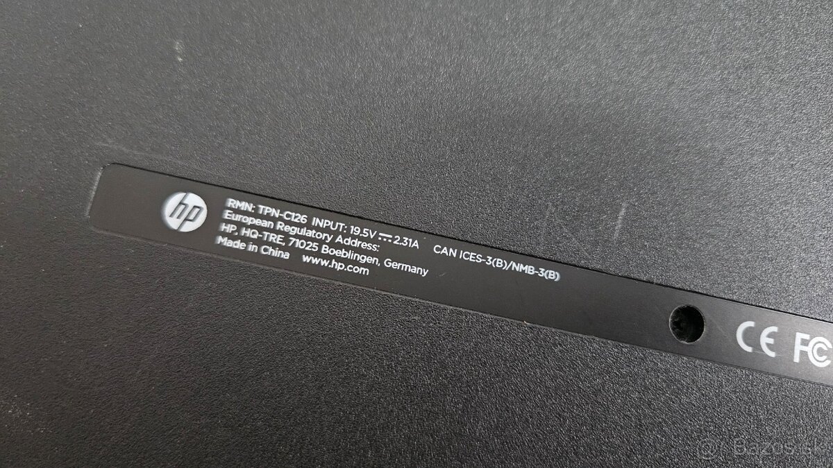 Starší HP notebook s SSD diskom - 2