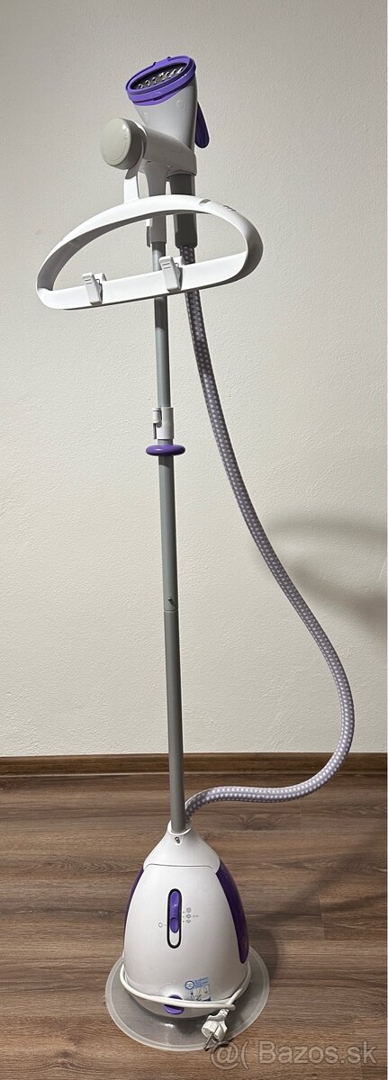 Stojanový naparovač odevov Philips - 2