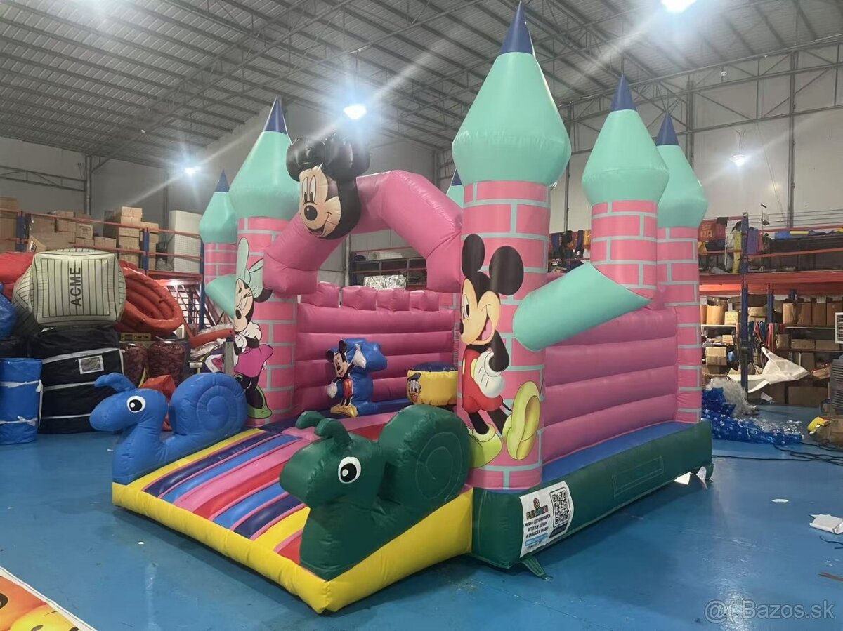 Skakaci hrad Mickeymouse - 2