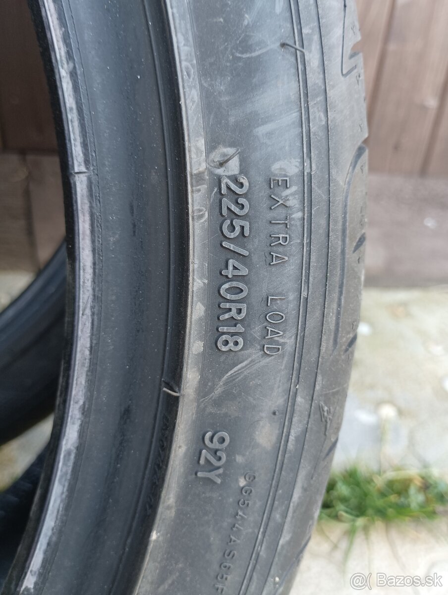 Letné pneumatiky 225/40 r18 - 2