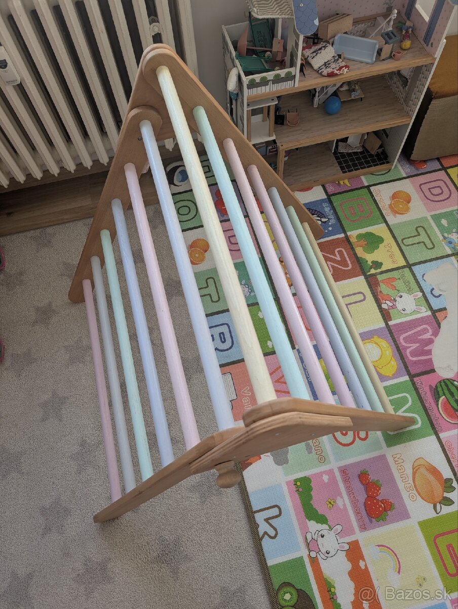 Piklerovej triangel s rebrikom/šmykľavkou - 2