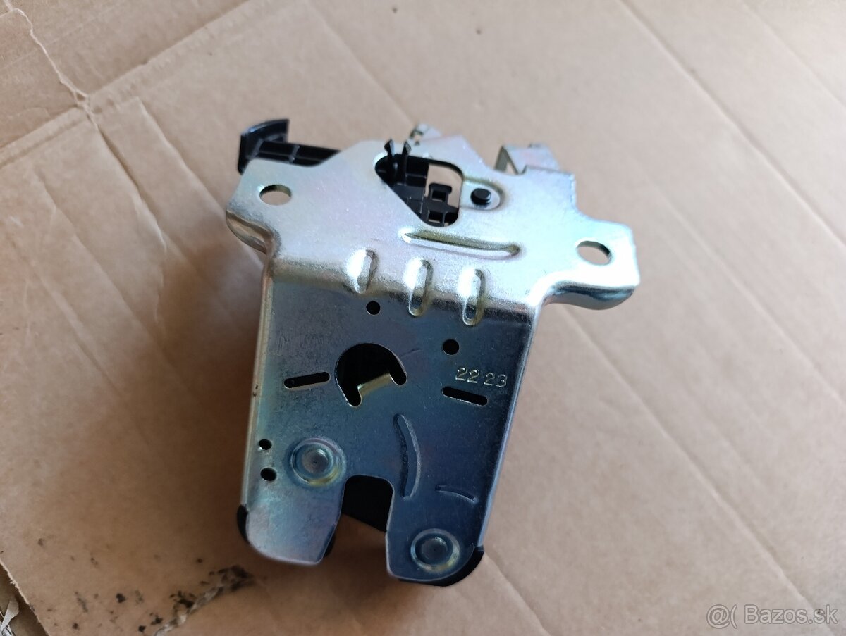 Zámok kapoty Škoda Kamiq,Octavia,Scala - 2