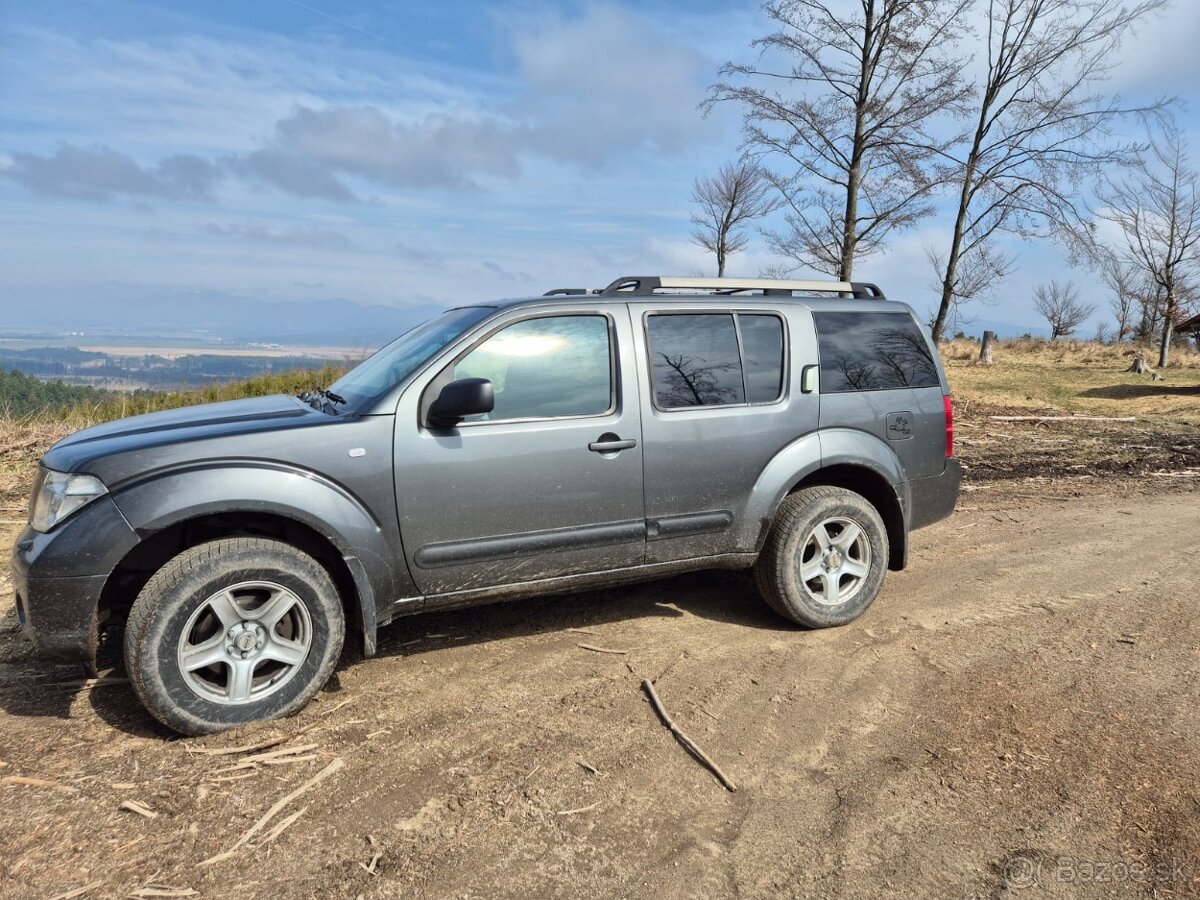Nissan Pathfinder 2.5 dCi 128kW - 2