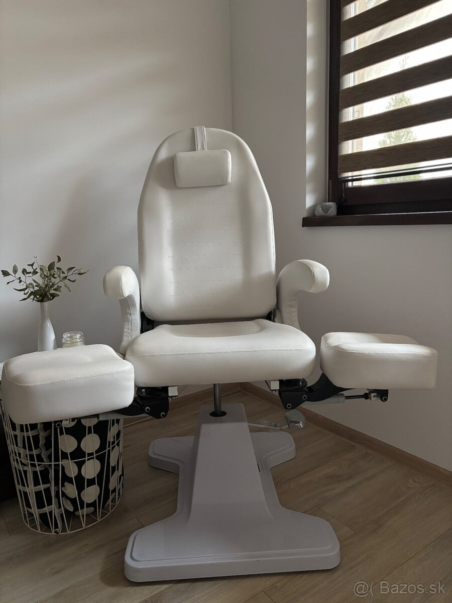 Hydraulické pedikérske kreslo - 2