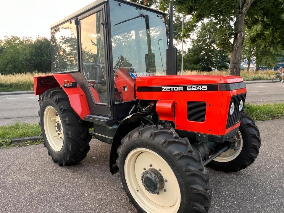 Traktor Zetor 5245 s pohonom všetkých kolies - 2