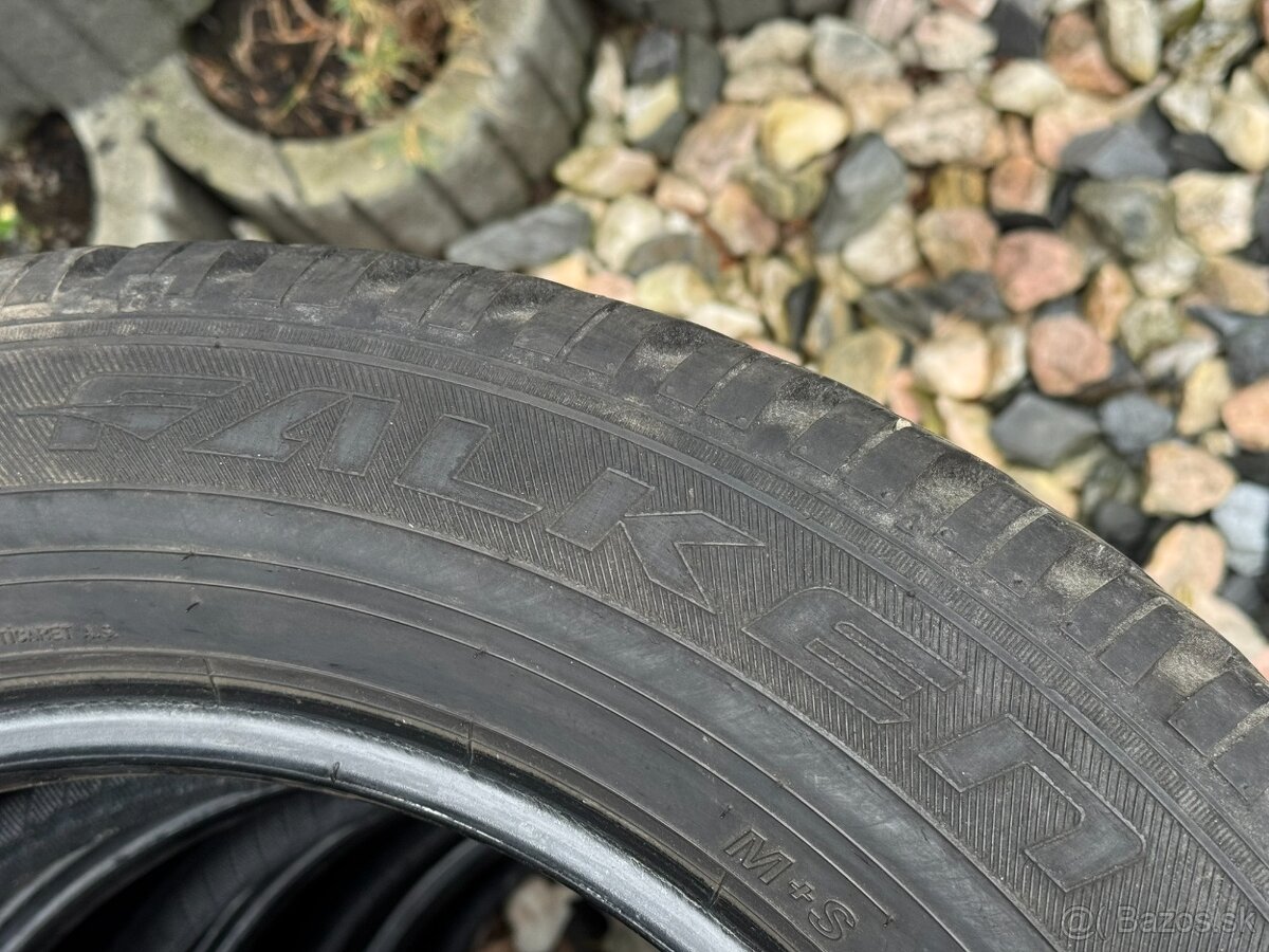 205/60 R16 - 2