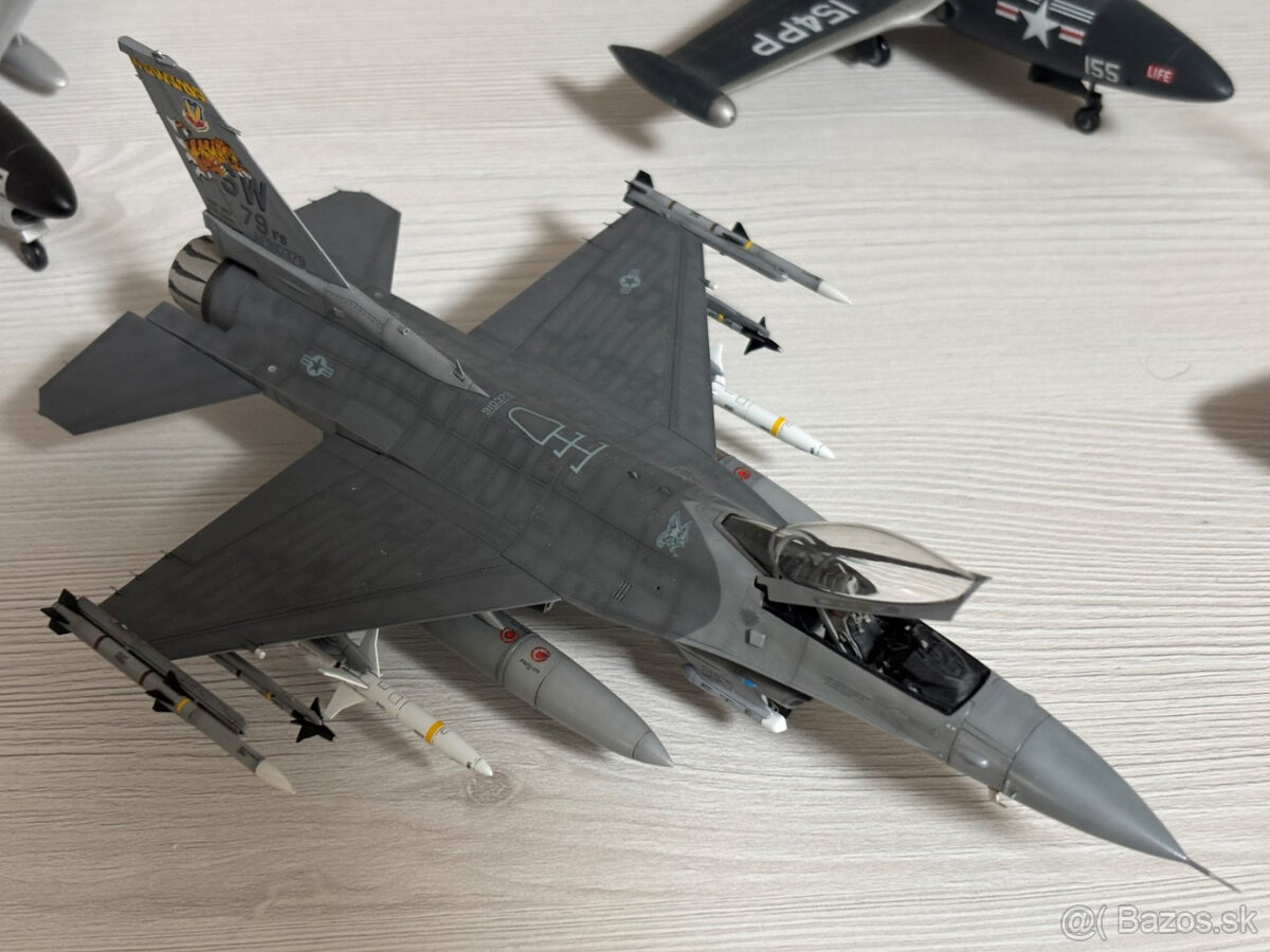 Postavený model F-16 Falcon 1:72 - 2