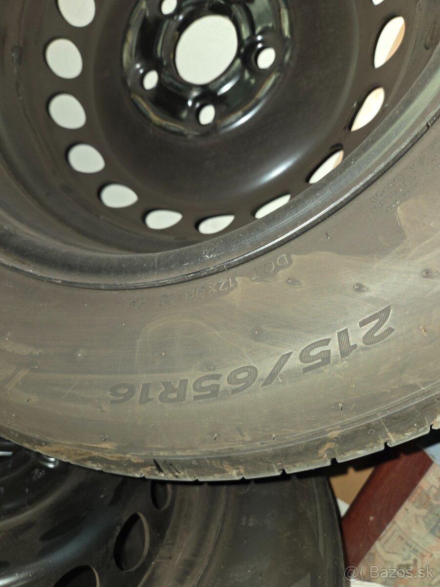 Predam Vw Mulltivan originál 215/65/r16 - 2