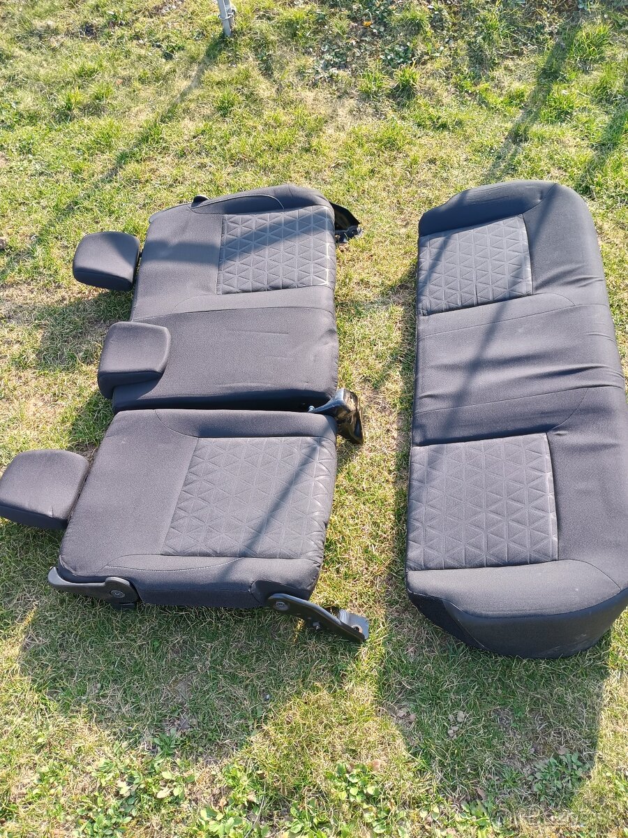 Sedačky Dacia Duster - 2