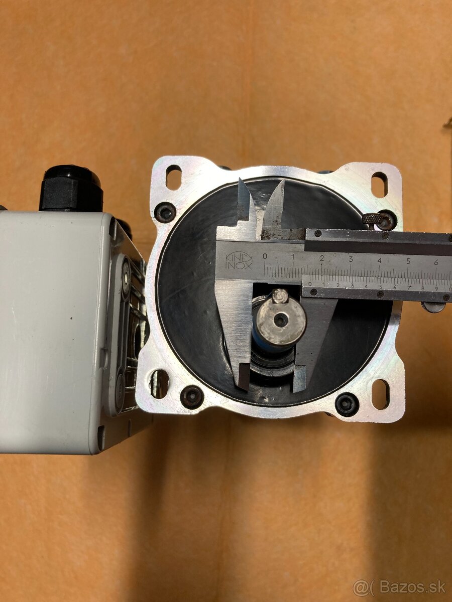 Motor s prevodovkou - 2