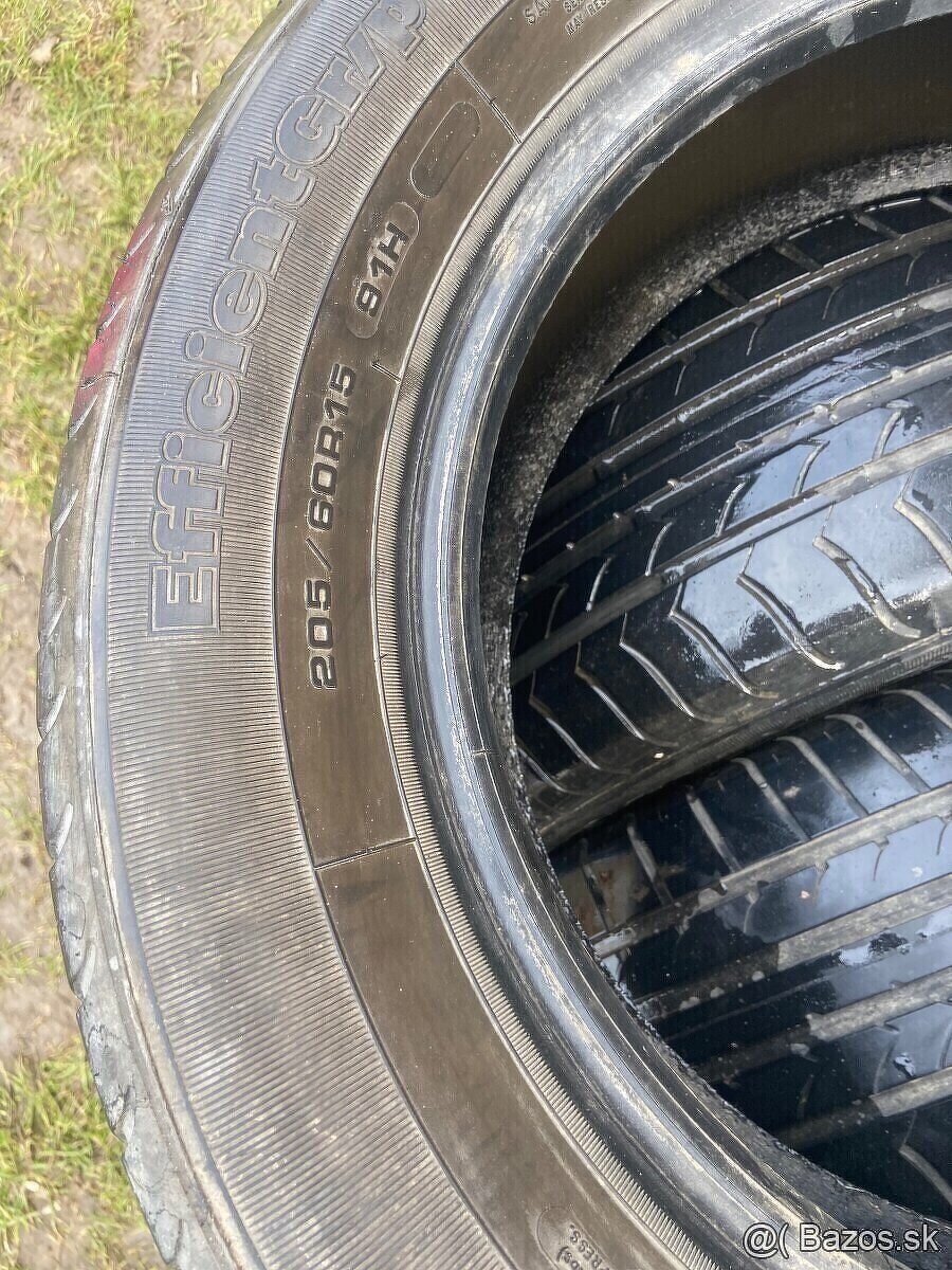 Predám letné 205/60r15 5mm - 2