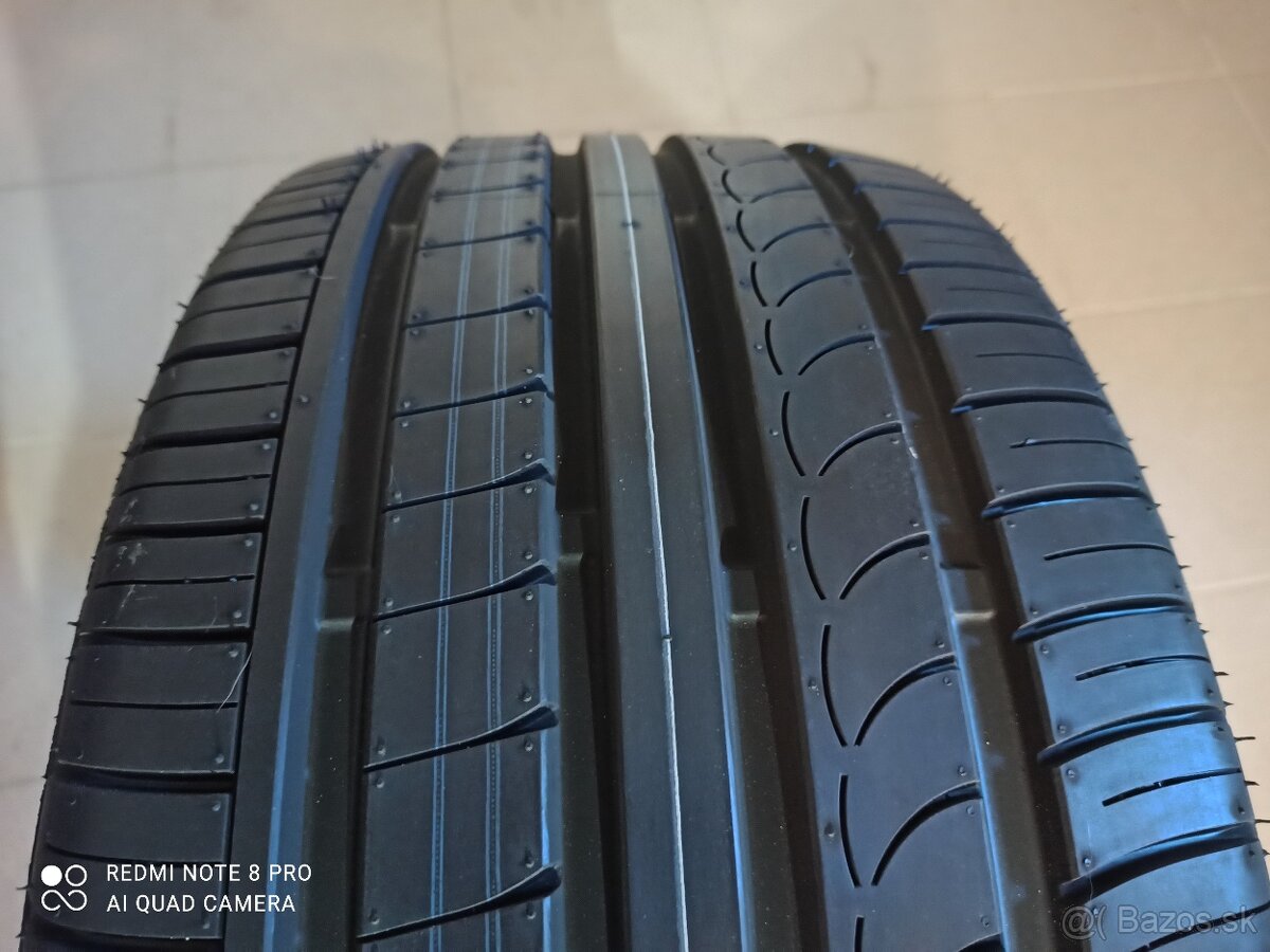 letne pneu 235/40 R19 - 2