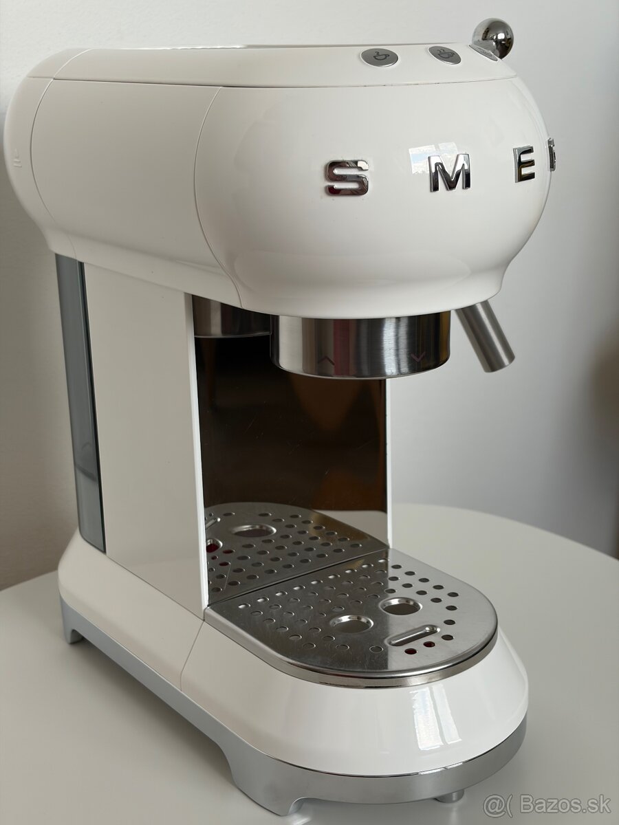 Smeg pakovy kavovar - 2