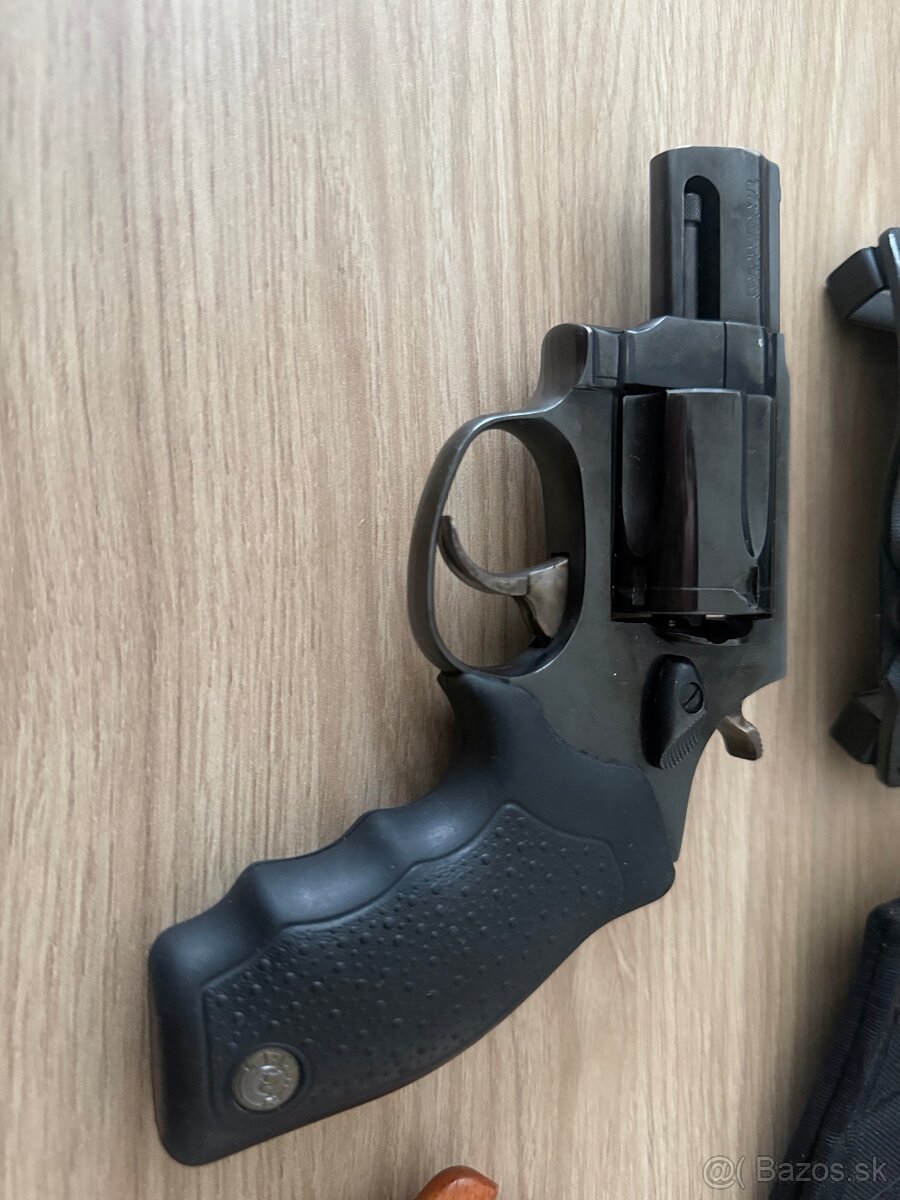 Taurus 605 - 2