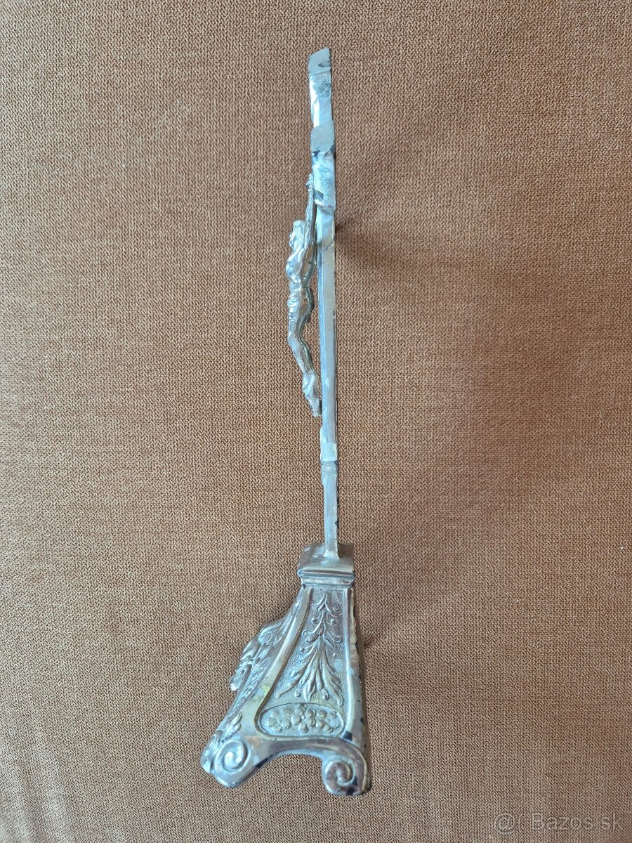 Strieborný kríž - 2